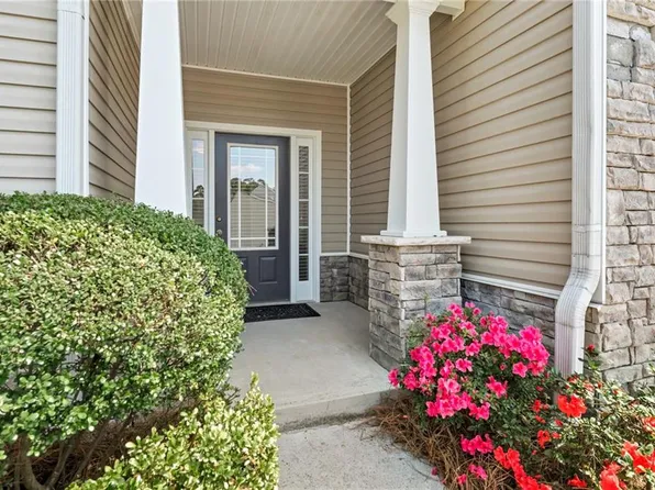 1438 Autumn Wood Trl, Sugar Hill, GA 30518