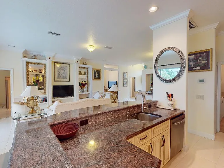 4569 Samoset Dr — Photo 15