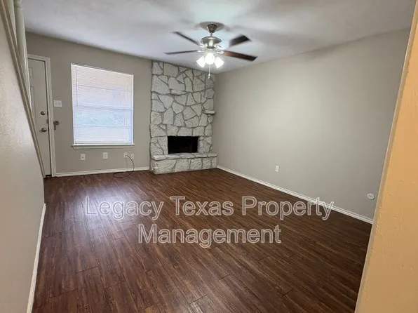 1607 N Nolan River Rd, Cleburne, TX