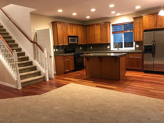 3rd image of 61004 Snowbrush Dr