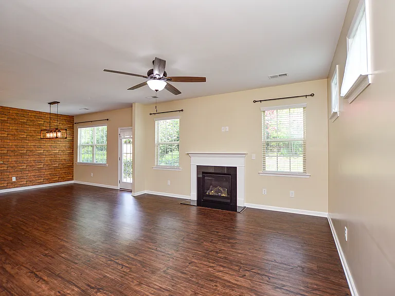 2037 Ice Lake Ct — Photo 34