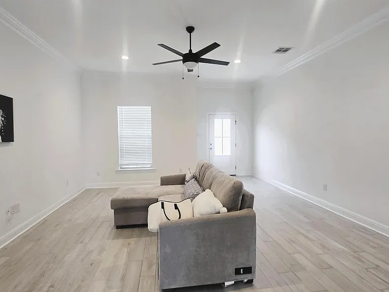 9232 Asoka Ave — Photo 13