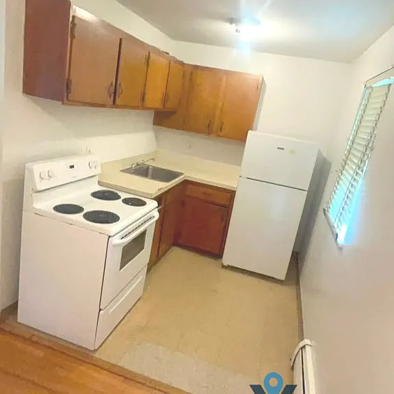 18 Vernon St #B5 — Photo 5