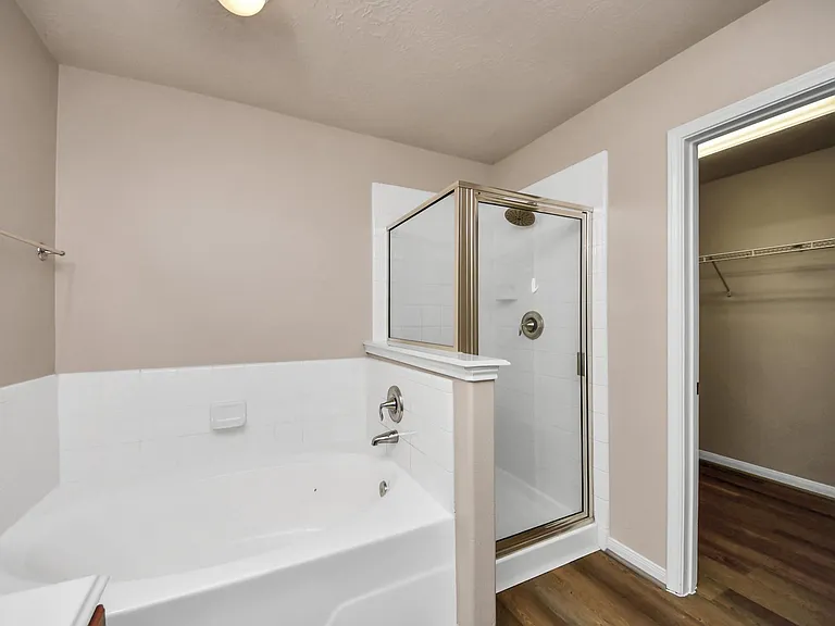 1818 Fergus Park Ct — Photo 27