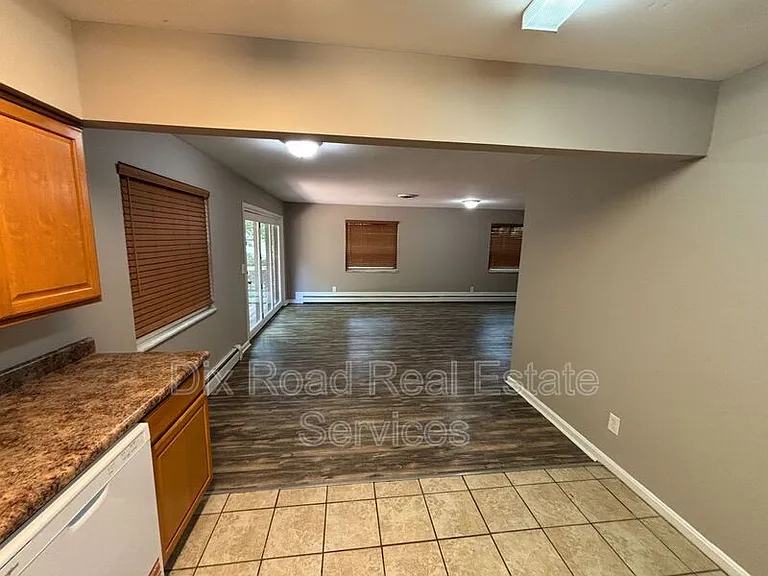 7914 Woody Hollow Dr — Photo 7