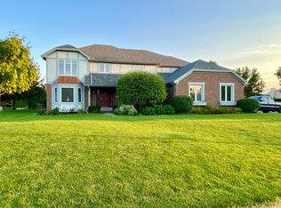 7963 Indian Creek Ln, Sylvania, OH 43560