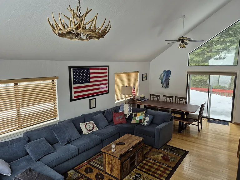 11059 Zermatt Dr — Photo 6