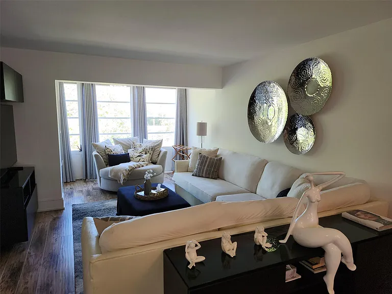 301 Cambridge Rd #301 — Photo 10