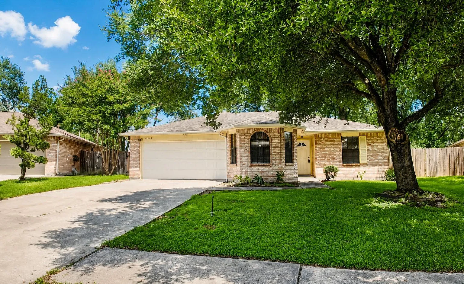 3 bed, 2.0 bath, 1428 sqft, $1,800 — Photo 1