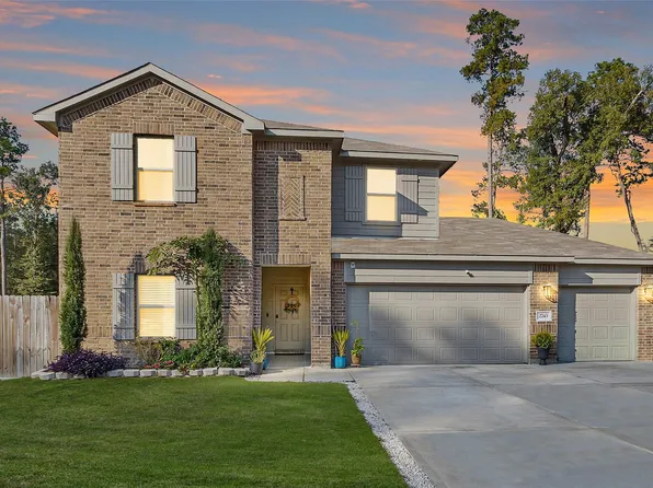 2743 N Colosseum Ct, New Caney, TX 77357