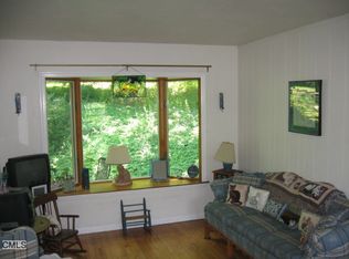 21 Sugarloaf Mountain Rd, Ridgefield, CT 06877