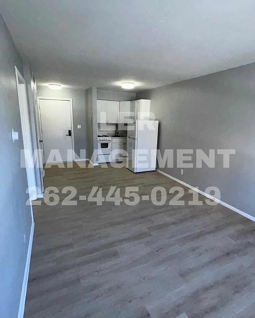 1915 Washington Ave. — Photo 2