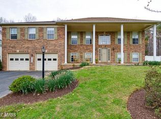 13297 Packard Dr, Woodbridge, VA 22193