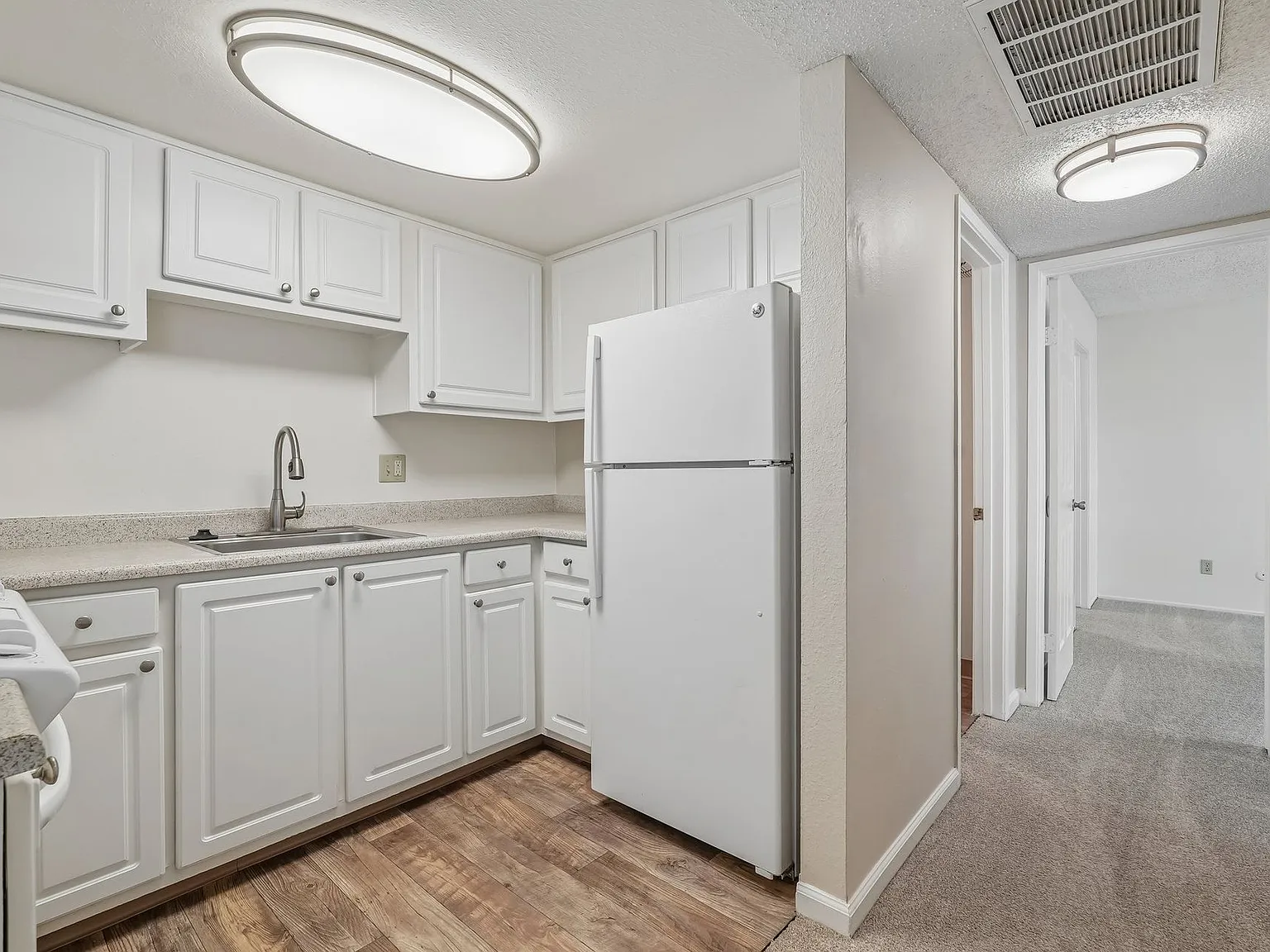 Northridge Terrace Apartments at 4900-4948 Stamas Lane, Fair Oaks California — Photo 2