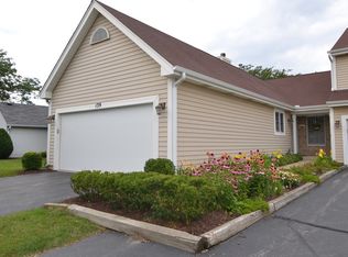 139 E Springbrook Dr, Bloomingdale, IL 60108