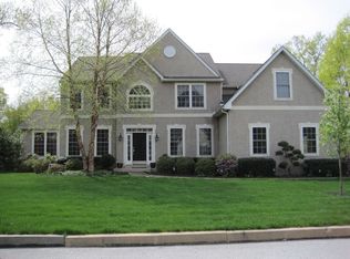 914 Grand View Dr, Exton, PA 19341