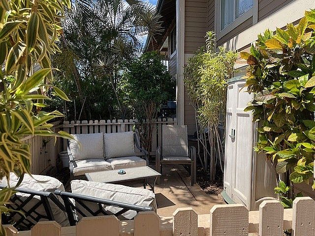 Private attached yard
