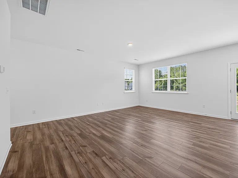 5266 Amaryllis Way — Photo 9