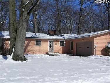1st image of 33154 Redwood Blvd