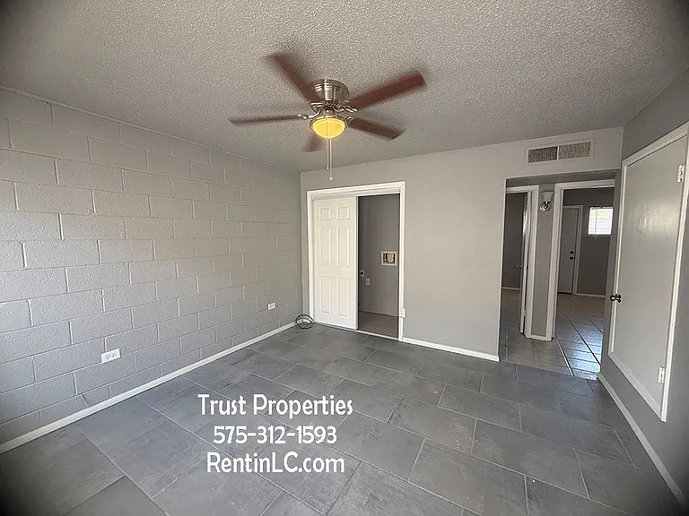 206 Conway Ave — Photo 2