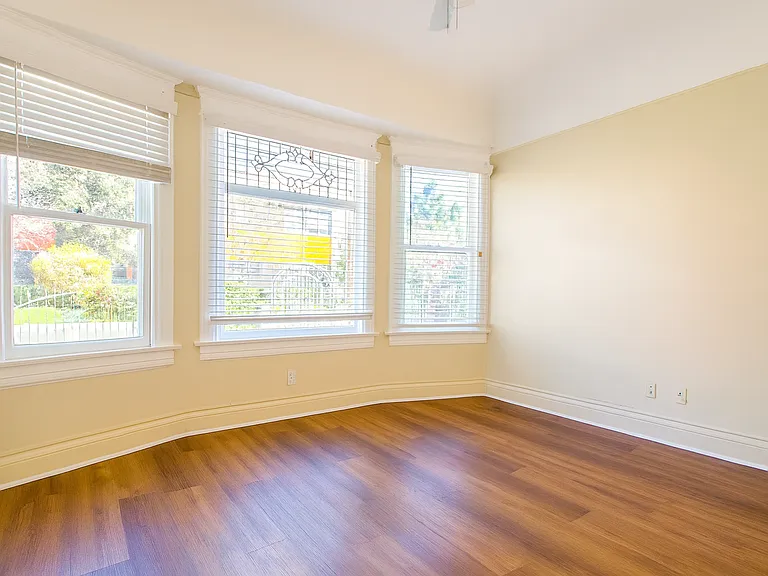 3109 S Catalina St — Photo 12