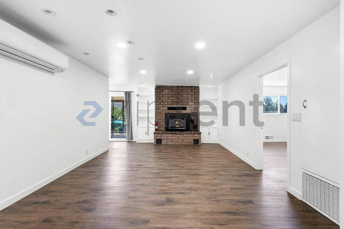 4 bed, 1600 sqft, $3,400 — Photo 4