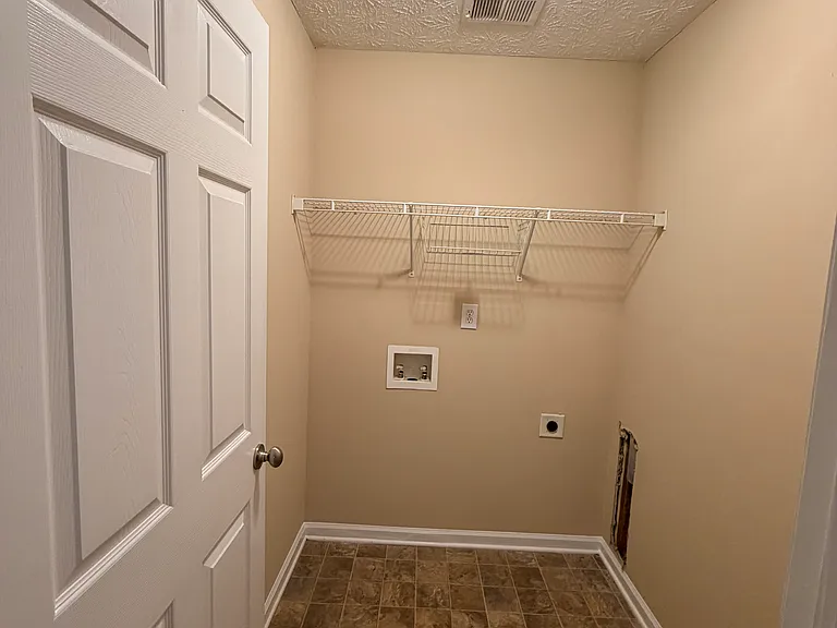 512 Morgans Landing Dr — Photo 15