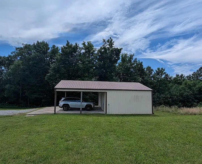 584 Douglas Ln — Photo 15