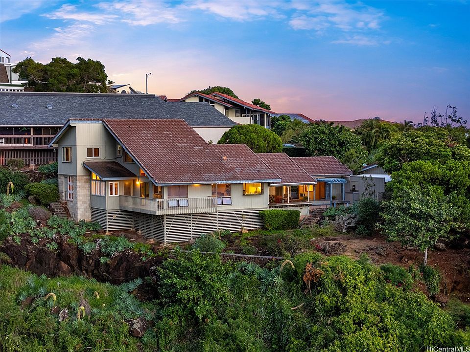 1st image of 1708 Kumakani Loop