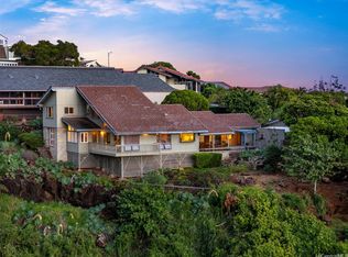 1708 Kumakani Loop, Honolulu, HI 96821