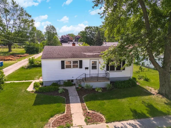 408 S Saint Louis St, Dwight, IL 60420