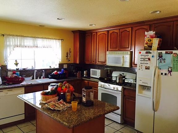 2nd image of 1412 Lochner Dr