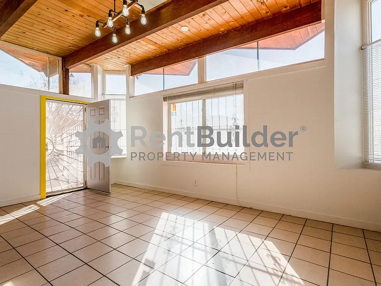 1605 Coal Ave SE — Photo 18