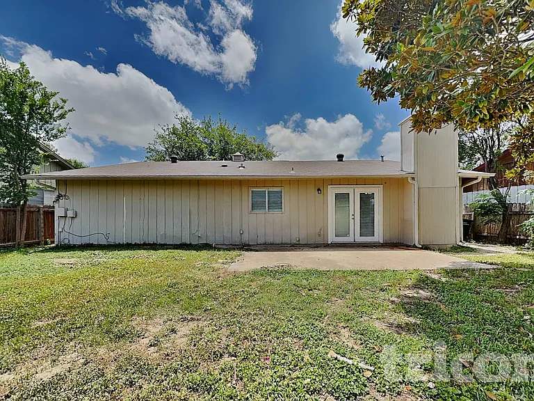 5815 Brambletree St — Photo 16