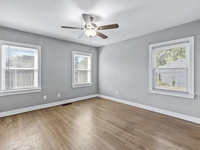3624 Winston Rd — Photo 9