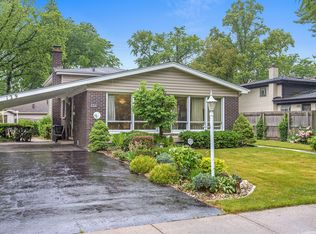 129 Glenview Rd, Glenview, IL 60025