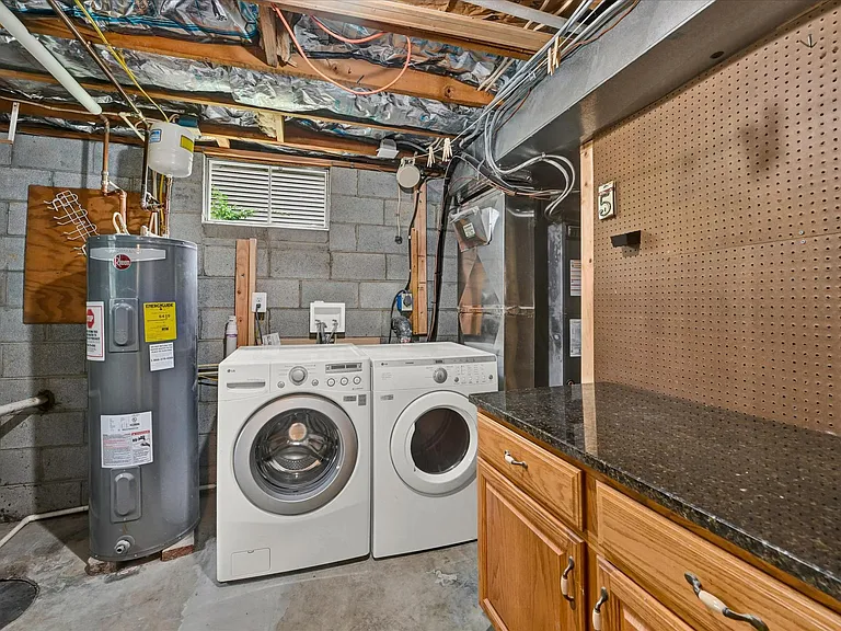 531 Kenmore Rd — Photo 18