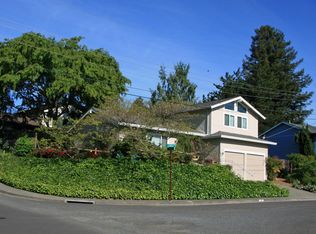 29 Larch Dr, Petaluma, CA 94952