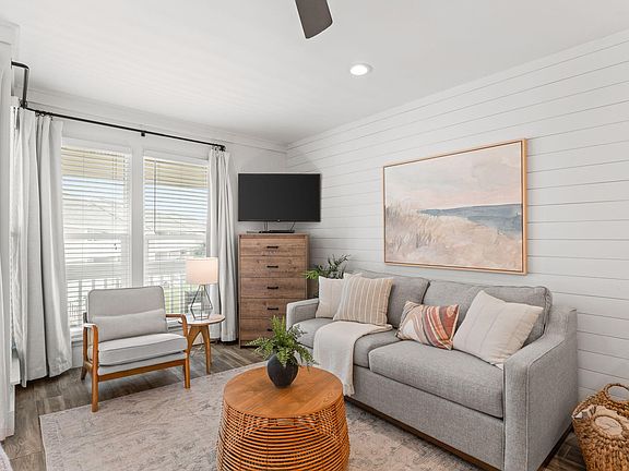 4th image of 775 Gulf Shore Dr Unit 8233