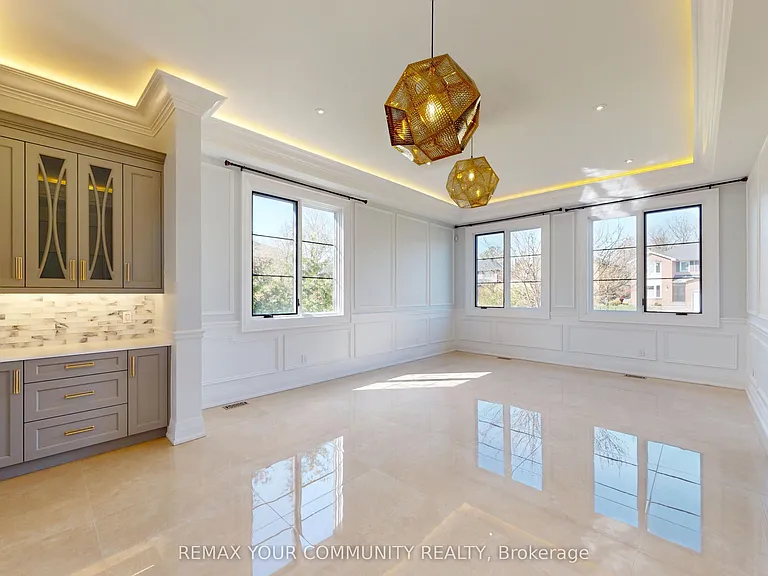 19 Blyth St — Photo 11
