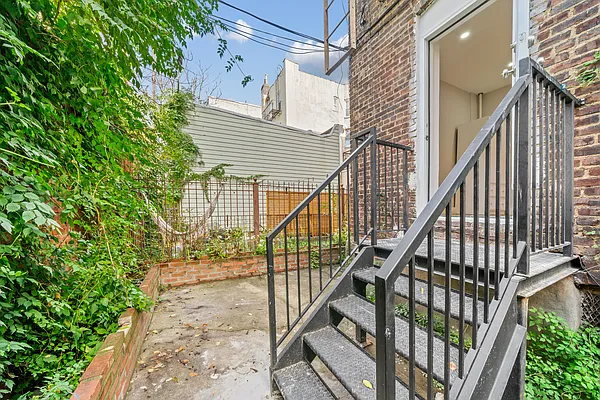 Rented by Vector New York, LLC | media 1