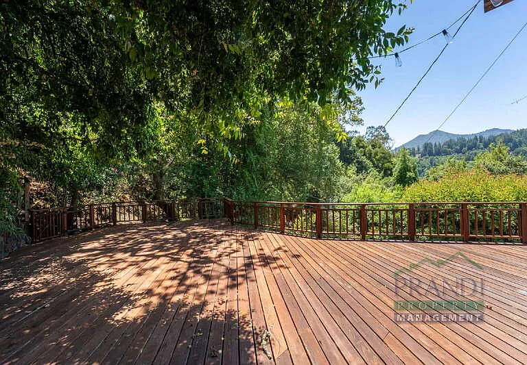 2 Ahrens Ln — Photo 24