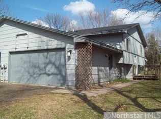 10649 Hummingbird St NW, Coon Rapids, MN 55433