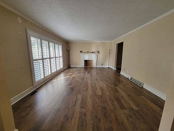 4th image of 1336 Johnson Rd