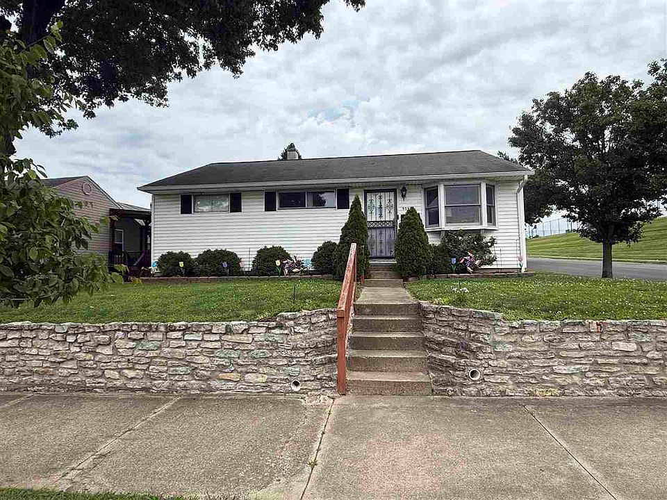 1st image of 939 S 10th St