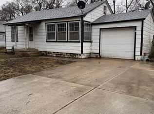 739 N Bluff St, Augusta, KS 67010