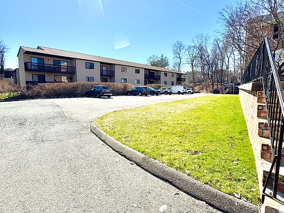 4th image of 39 Woodway Road #C5