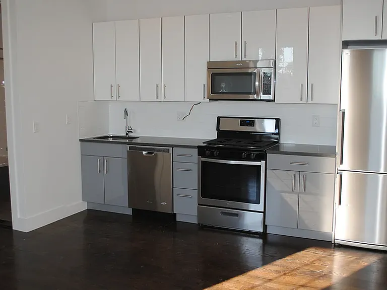 3021 Tilden Ave #2 — Photo 2