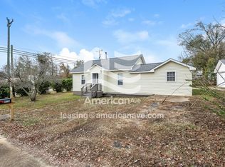 614 S Depot St, Seneca, SC 29678