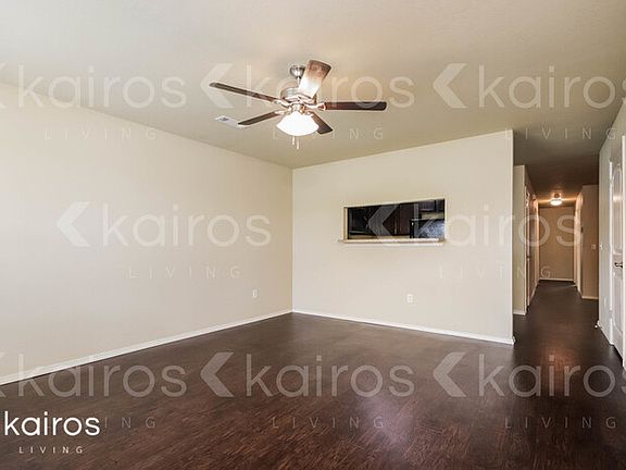 4th image of 3897 E Thomas St #A
